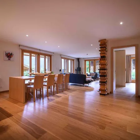 Bisi جريندلوالد