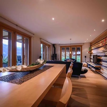 Bisi جريندلوالد